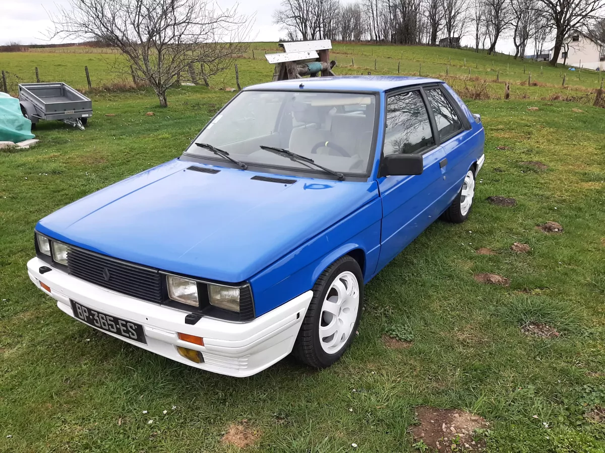 Renault 11 turbo VHRS